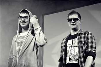 Eric Vice feat. SIFO - Пара Па (Alex Curly prod.) (2012) Eric Vice feat. SIFO - Пара Па (Alex Curly prod.) (2012)