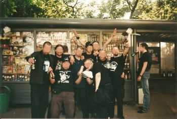 Dead Infection & Parricide - Looking For Victims & The Idealist (Split) (2014) Dead Infection & Parricide - Looking For Victims & The Idealist (Split) (2014)