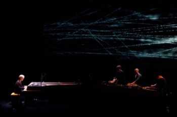 Ryuichi Sakamoto / Illuha / Taylor Deupree - Perpetual (2015) Ryuichi Sakamoto / Illuha / Taylor Deupree - Perpetual (2015)