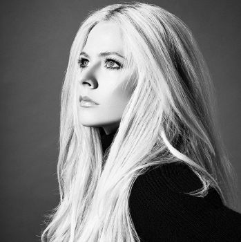   Avril Lavigne.